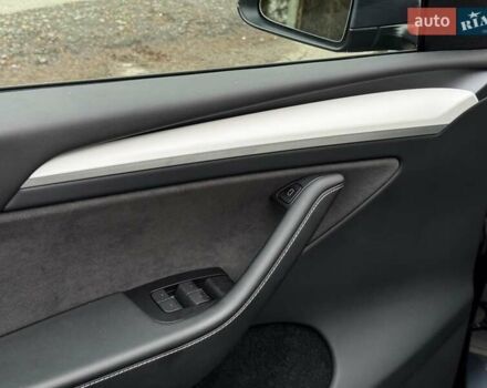 Сірий Тесла Model Y, об'ємом двигуна 0 л та пробігом 22 тис. км за 25990 $, фото 10 на Automoto.ua