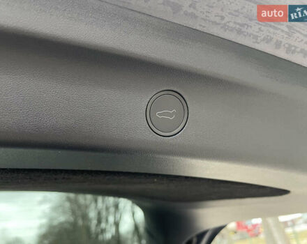 Серый Тесла Model Y, объемом двигателя 0 л и пробегом 35 тыс. км за 29200 $, фото 35 на Automoto.ua