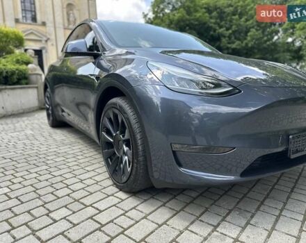 Серый Тесла Model Y, объемом двигателя 0 л и пробегом 55 тыс. км за 25100 $, фото 3 на Automoto.ua