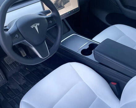 Сірий Тесла Model Y, об'ємом двигуна 0 л та пробігом 43 тис. км за 28500 $, фото 129 на Automoto.ua