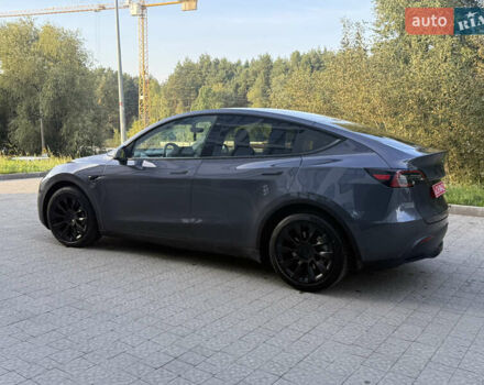 Серый Тесла Model Y, объемом двигателя 0 л и пробегом 49 тыс. км за 27000 $, фото 4 на Automoto.ua