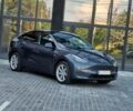 Серый Тесла Model Y, объемом двигателя 0 л и пробегом 28 тыс. км за 34999 $, фото 10 на Automoto.ua