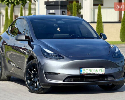 Сірий Тесла Model Y, об'ємом двигуна 0 л та пробігом 47 тис. км за 33500 $, фото 1 на Automoto.ua