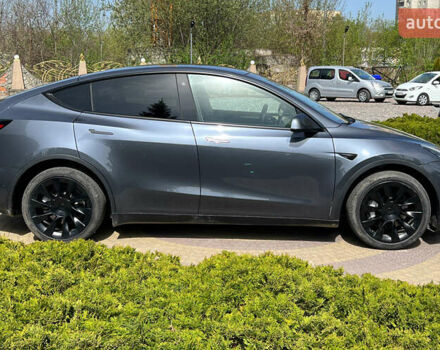 Серый Тесла Model Y, объемом двигателя 0 л и пробегом 16 тыс. км за 28999 $, фото 6 на Automoto.ua