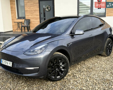 Сірий Тесла Model Y, об'ємом двигуна 0 л та пробігом 28 тис. км за 27900 $, фото 2 на Automoto.ua