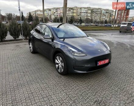 Серый Тесла Model Y, объемом двигателя 0 л и пробегом 24 тыс. км за 28399 $, фото 5 на Automoto.ua