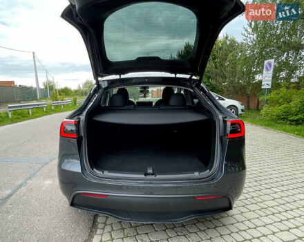 Серый Тесла Model Y, объемом двигателя 0 л и пробегом 19 тыс. км за 33700 $, фото 16 на Automoto.ua