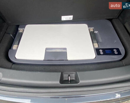 Серый Тесла Model Y, объемом двигателя 0 л и пробегом 26 тыс. км за 39000 $, фото 20 на Automoto.ua