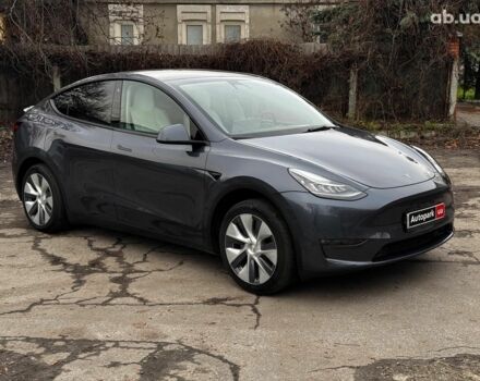 Серый Тесла Model Y, объемом двигателя 0 л и пробегом 22 тыс. км за 25990 $, фото 2 на Automoto.ua