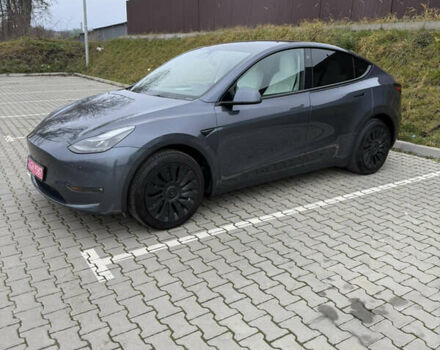 Серый Тесла Model Y, объемом двигателя 0 л и пробегом 64 тыс. км за 27300 $, фото 4 на Automoto.ua