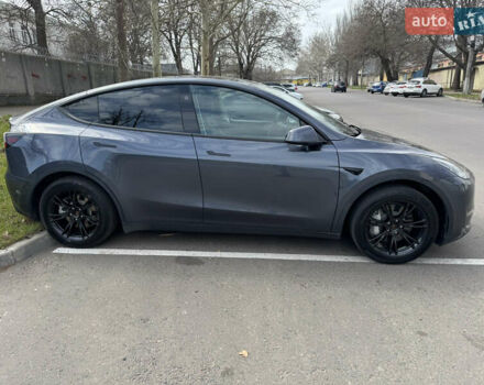 Серый Тесла Model Y, объемом двигателя 0 л и пробегом 30 тыс. км за 32000 $, фото 1 на Automoto.ua