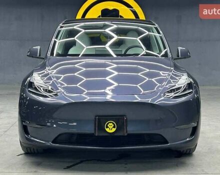 Серый Тесла Model Y, объемом двигателя 0 л и пробегом 27 тыс. км за 31000 $, фото 1 на Automoto.ua