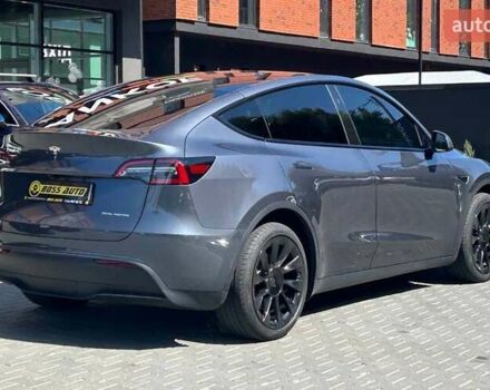 Серый Тесла Model Y, объемом двигателя 0 л и пробегом 39 тыс. км за 30500 $, фото 5 на Automoto.ua