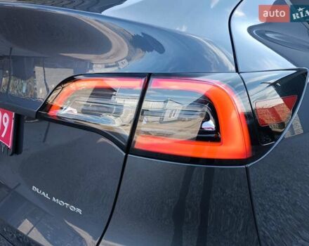 Серый Тесла Model Y, объемом двигателя 0 л и пробегом 43 тыс. км за 33333 $, фото 11 на Automoto.ua