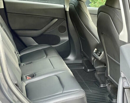 Сірий Тесла Model Y, об'ємом двигуна 0 л та пробігом 21 тис. км за 26300 $, фото 27 на Automoto.ua