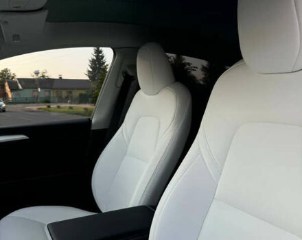 Серый Тесла Model Y, объемом двигателя 0 л и пробегом 31 тыс. км за 36500 $, фото 6 на Automoto.ua