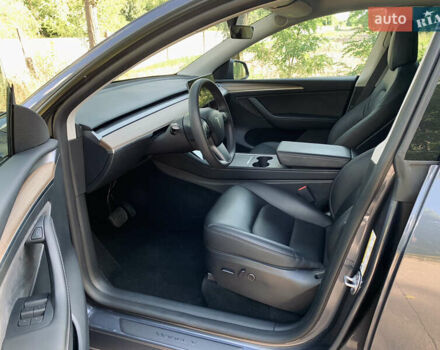 Серый Тесла Model Y, объемом двигателя 0 л и пробегом 47 тыс. км за 28028 $, фото 18 на Automoto.ua