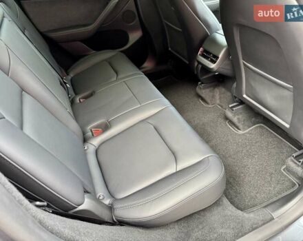 Серый Тесла Model Y, объемом двигателя 0 л и пробегом 15 тыс. км за 32000 $, фото 25 на Automoto.ua