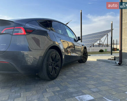 Серый Тесла Model Y, объемом двигателя 0 л и пробегом 25 тыс. км за 29000 $, фото 2 на Automoto.ua