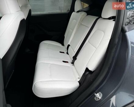 Сірий Тесла Model Y, об'ємом двигуна 0 л та пробігом 22 тис. км за 25990 $, фото 17 на Automoto.ua