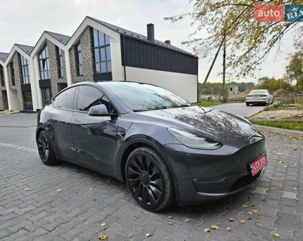 Серый Тесла Model Y, объемом двигателя 0 л и пробегом 32 тыс. км за 29500 $, фото 19 на Automoto.ua
