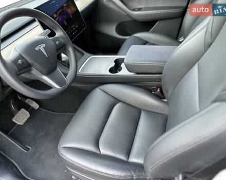 Серый Тесла Model Y, объемом двигателя 0 л и пробегом 9 тыс. км за 28900 $, фото 14 на Automoto.ua
