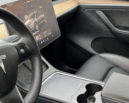 Серый Тесла Model Y, объемом двигателя 0 л и пробегом 20 тыс. км за 25500 $, фото 22 на Automoto.ua