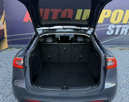 Сірий Тесла Model Y, об'ємом двигуна 0 л та пробігом 68 тис. км за 24499 $, фото 16 на Automoto.ua