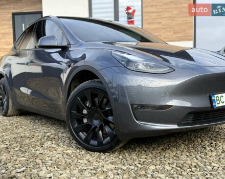 Сірий Тесла Model Y, об'ємом двигуна 0 л та пробігом 28 тис. км за 27900 $, фото 17 на Automoto.ua
