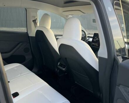 Серый Тесла Model Y, объемом двигателя 0 л и пробегом 22 тыс. км за 28999 $, фото 12 на Automoto.ua