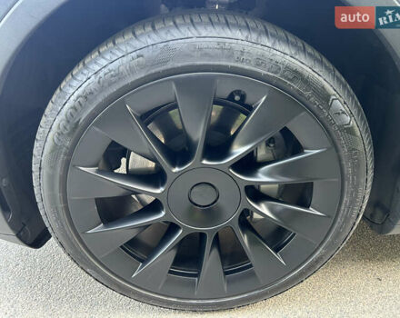 Серый Тесла Model Y, объемом двигателя 0 л и пробегом 55 тыс. км за 29500 $, фото 21 на Automoto.ua