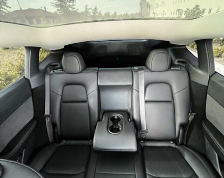 Серый Тесла Model Y, объемом двигателя 0 л и пробегом 19 тыс. км за 28500 $, фото 17 на Automoto.ua