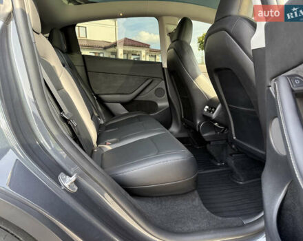Сірий Тесла Model Y, об'ємом двигуна 0 л та пробігом 47 тис. км за 33500 $, фото 27 на Automoto.ua