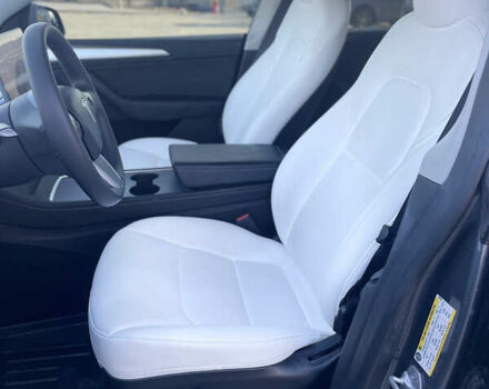 Сірий Тесла Model Y, об'ємом двигуна 0 л та пробігом 43 тис. км за 28500 $, фото 136 на Automoto.ua