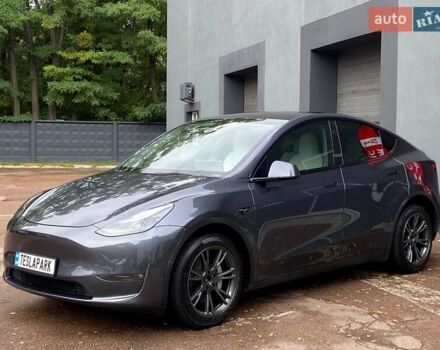 Сірий Тесла Model Y, об'ємом двигуна 0 л та пробігом 51 тис. км за 33999 $, фото 3 на Automoto.ua