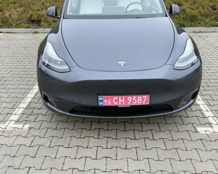 Серый Тесла Model Y, объемом двигателя 0 л и пробегом 64 тыс. км за 27300 $, фото 2 на Automoto.ua