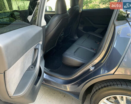 Серый Тесла Model Y, объемом двигателя 0 л и пробегом 47 тыс. км за 28028 $, фото 23 на Automoto.ua