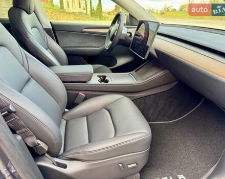 Серый Тесла Model Y, объемом двигателя 0 л и пробегом 15 тыс. км за 32000 $, фото 27 на Automoto.ua