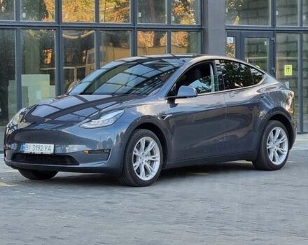 Серый Тесла Model Y, объемом двигателя 0 л и пробегом 28 тыс. км за 34999 $, фото 3 на Automoto.ua