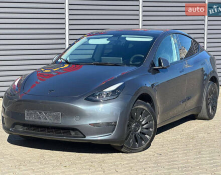 Серый Тесла Model Y, объемом двигателя 0 л и пробегом 93 тыс. км за 27900 $, фото 1 на Automoto.ua