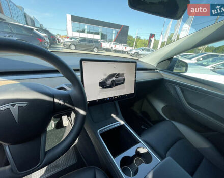 Серый Тесла Model Y, объемом двигателя 0 л и пробегом 60 тыс. км за 28000 $, фото 11 на Automoto.ua
