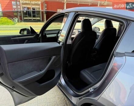 Серый Тесла Model Y, объемом двигателя 0 л и пробегом 20 тыс. км за 42900 $, фото 35 на Automoto.ua