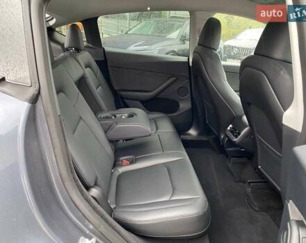 Серый Тесла Model Y, объемом двигателя 0 л и пробегом 30 тыс. км за 31700 $, фото 19 на Automoto.ua
