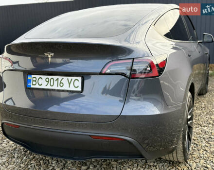 Сірий Тесла Model Y, об'ємом двигуна 0 л та пробігом 28 тис. км за 27900 $, фото 27 на Automoto.ua
