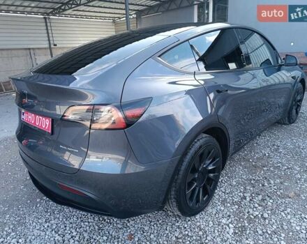 Серый Тесла Model Y, объемом двигателя 0 л и пробегом 43 тыс. км за 33333 $, фото 1 на Automoto.ua