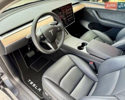 Серый Тесла Model Y, объемом двигателя 0 л и пробегом 15 тыс. км за 32000 $, фото 20 на Automoto.ua