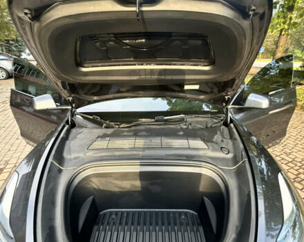 Серый Тесла Model Y, объемом двигателя 0 л и пробегом 30 тыс. км за 23500 $, фото 10 на Automoto.ua