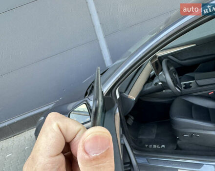 Серый Тесла Model Y, объемом двигателя 0 л и пробегом 34 тыс. км за 27000 $, фото 20 на Automoto.ua