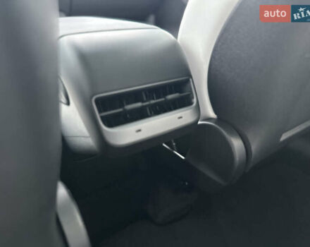 Сірий Тесла Model Y, об'ємом двигуна 0 л та пробігом 26 тис. км за 25999 $, фото 68 на Automoto.ua