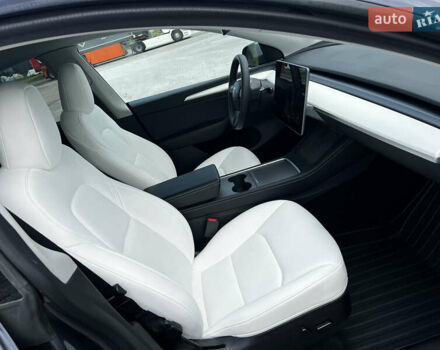 Серый Тесла Model Y, объемом двигателя 0 л и пробегом 55 тыс. км за 26900 $, фото 51 на Automoto.ua